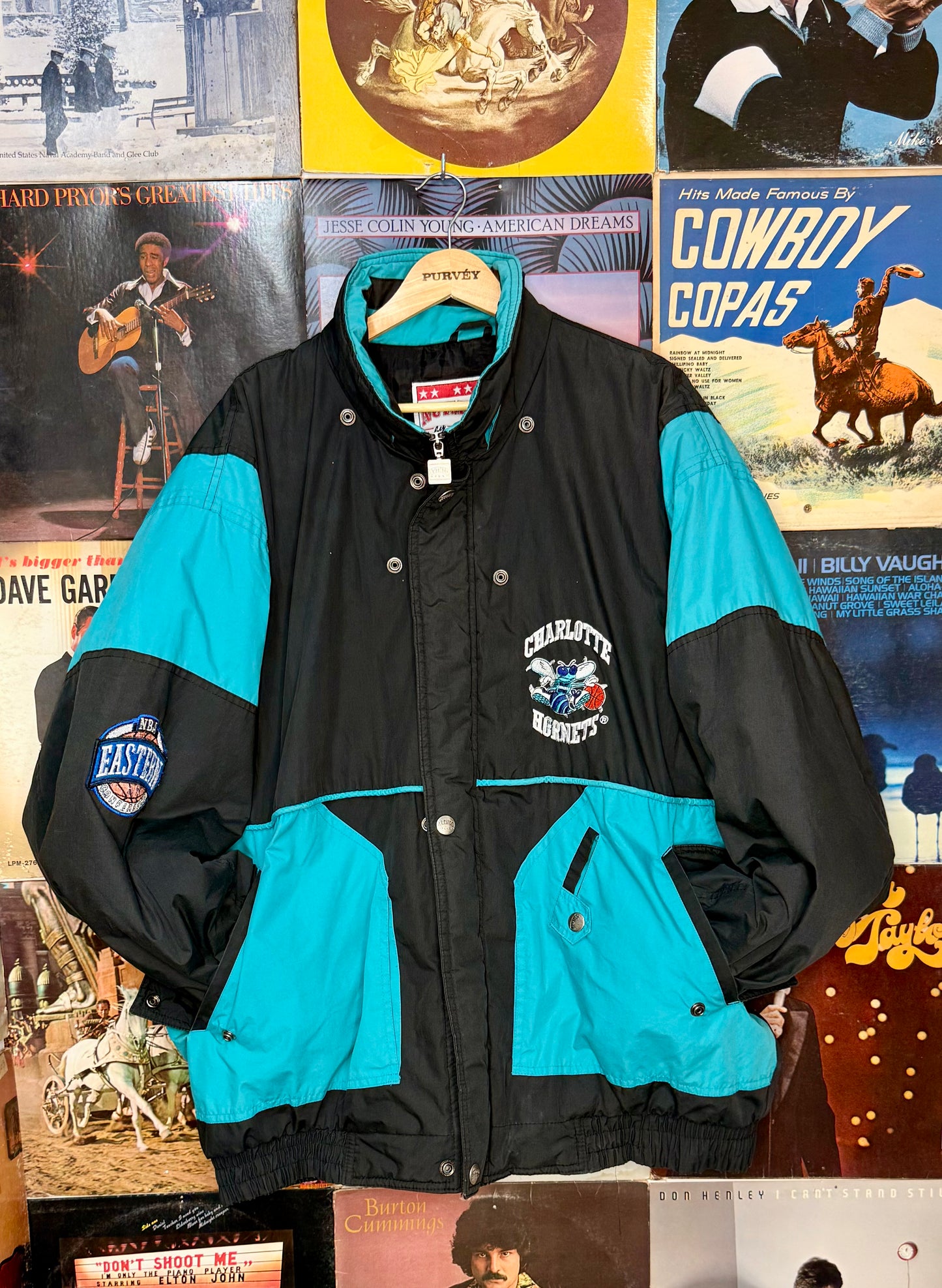 Vintage 90s Charlotte Hornets NBA Puffer Jacket Teal Black Oversized Coat SIZE LARGE