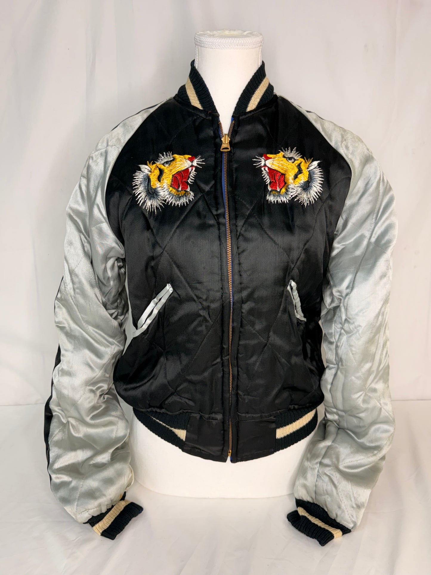Vintage 1950s Sukajan souvenir reversible Japan jacket size small